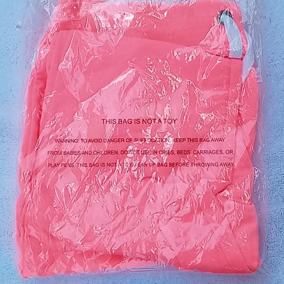 Pink orange Capri pants - Picture 3 of 3